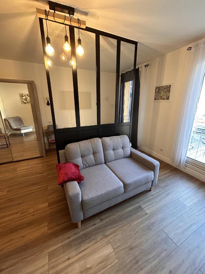 Le Verlaine, Studio En Centre Ville A Deux Minutes Des Plages Menton Exterior photo